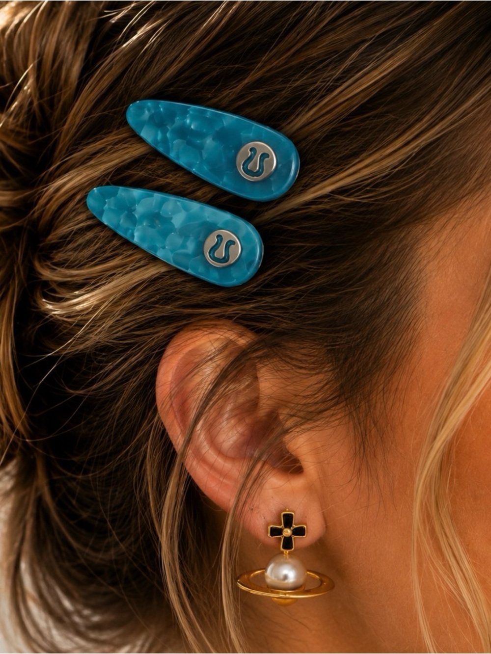💙 lululemon Alligator Hair Clips 2 Pack Blue Pearlescent NWT